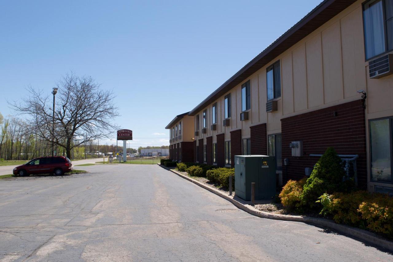 Amerivu Inn And Suites Shawano Wi Dış mekan fotoğraf