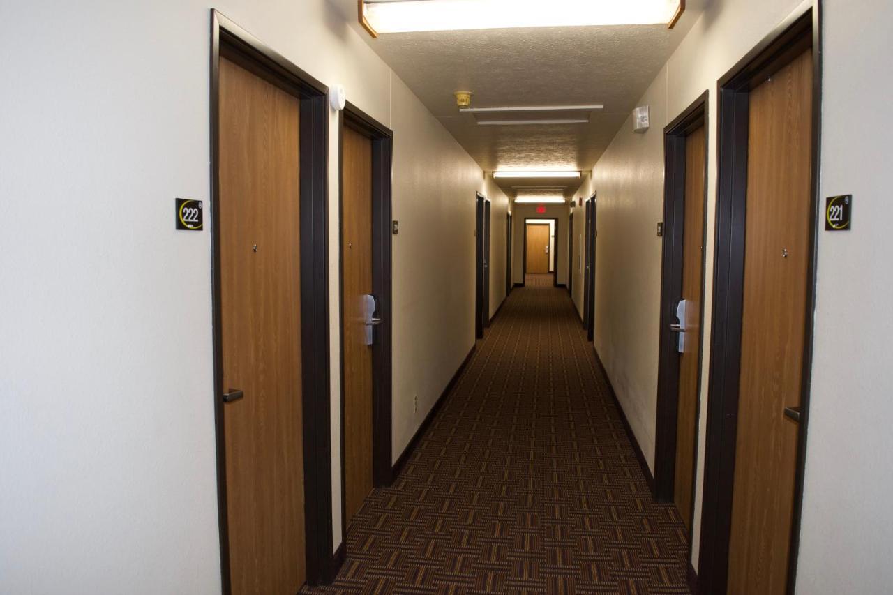 Amerivu Inn And Suites Shawano Wi Dış mekan fotoğraf