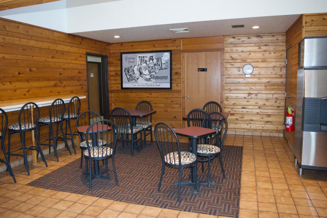 Amerivu Inn And Suites Shawano Wi Dış mekan fotoğraf