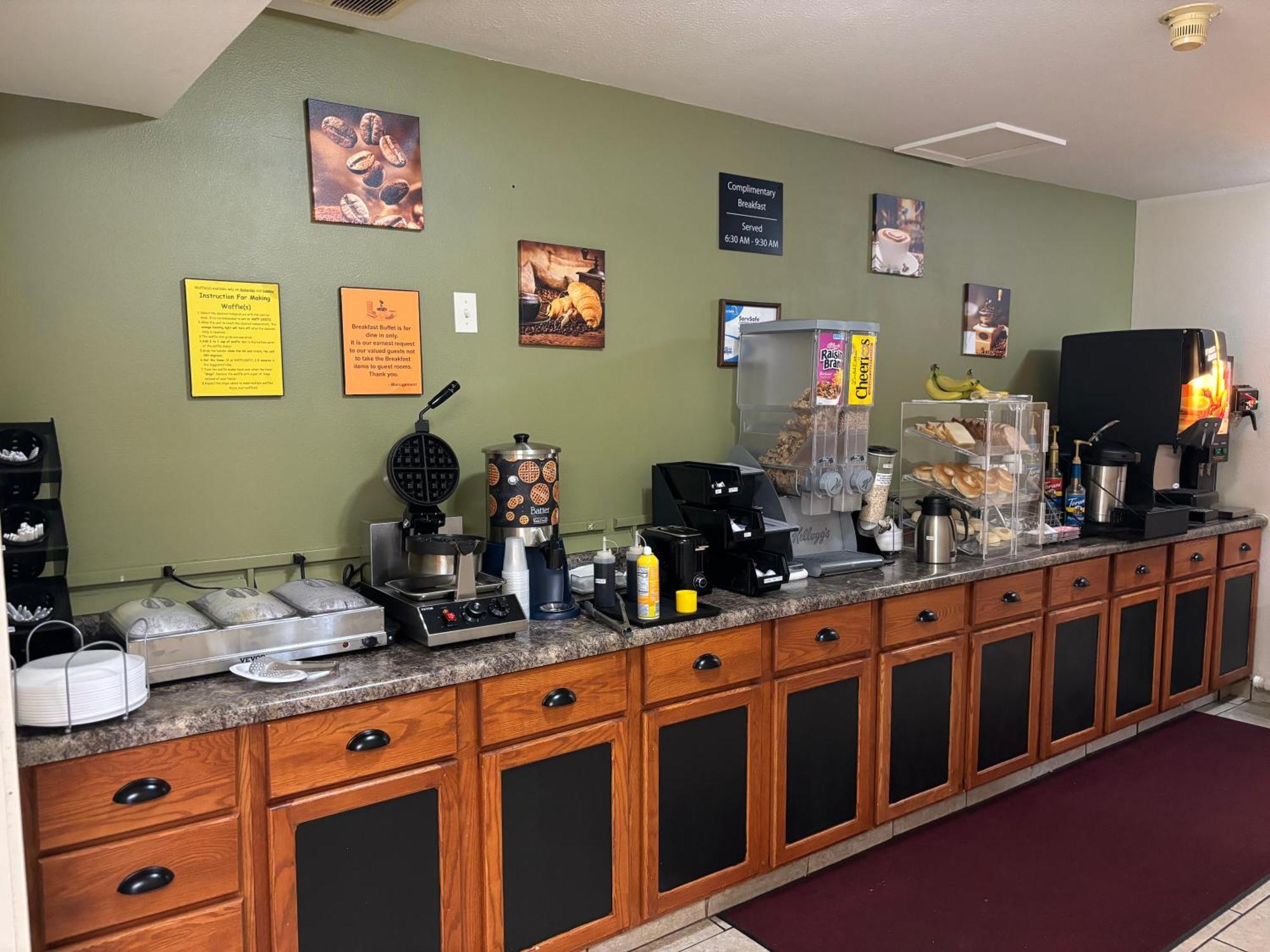 Amerivu Inn And Suites Shawano Wi Dış mekan fotoğraf