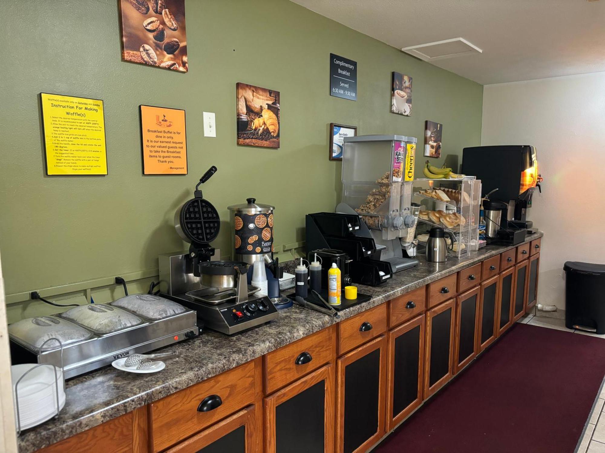 Amerivu Inn And Suites Shawano Wi Dış mekan fotoğraf