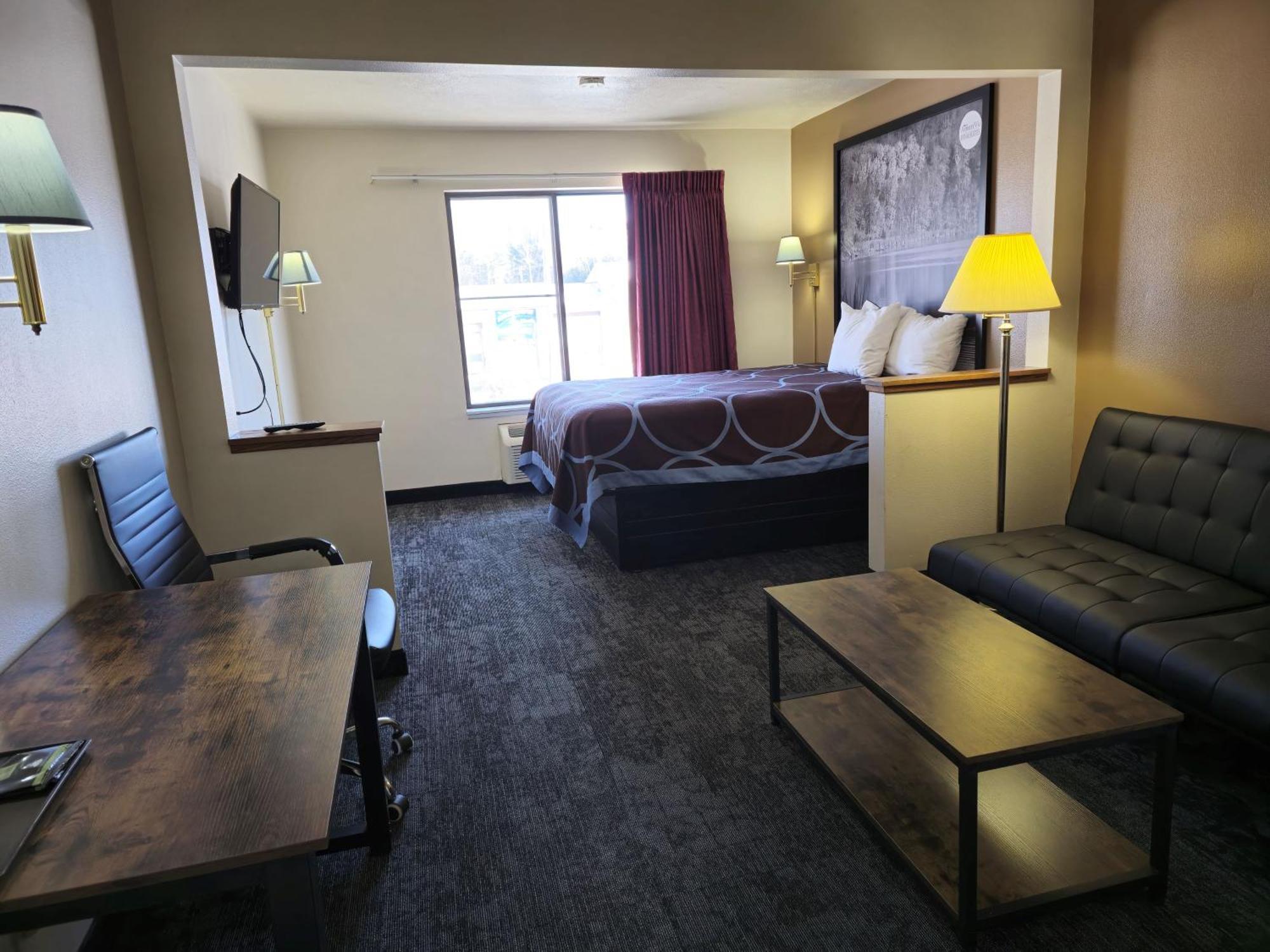 Amerivu Inn And Suites Shawano Wi Dış mekan fotoğraf